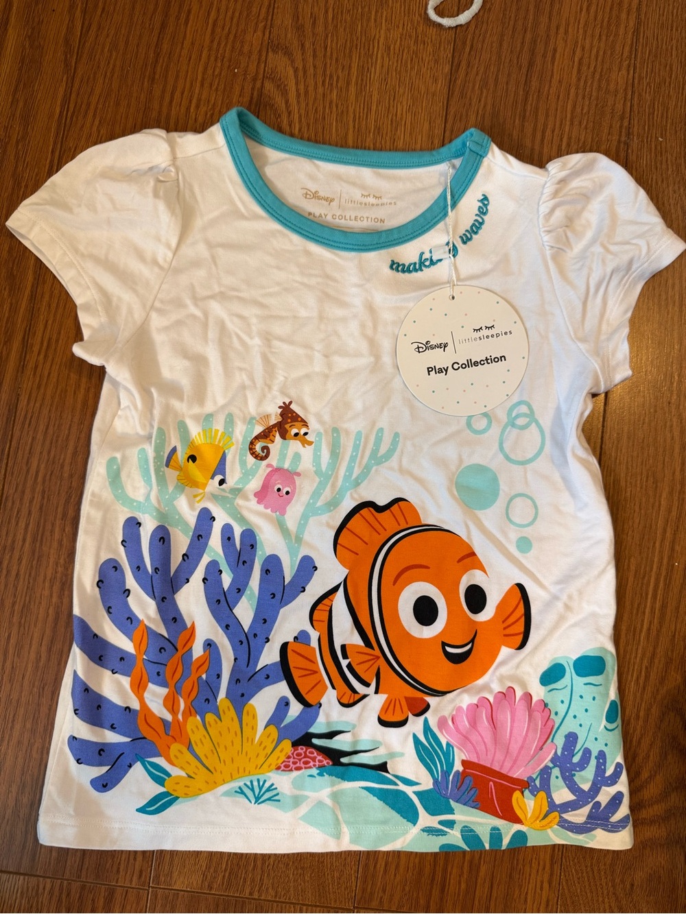 NWT Girls' White & Turquoise Finding Nemo Tee